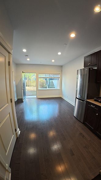 2826 W15TH AVE, Vancouver BC V6K 2Z9