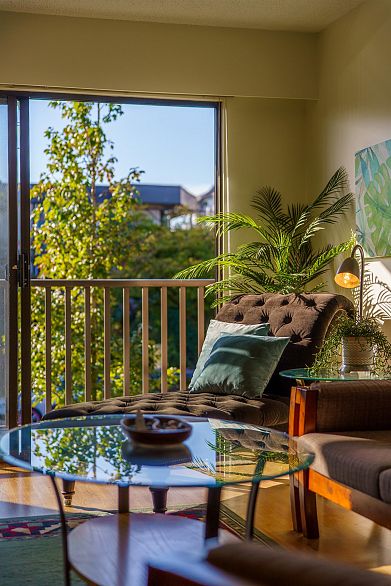 208 2255 W 5th Avenue