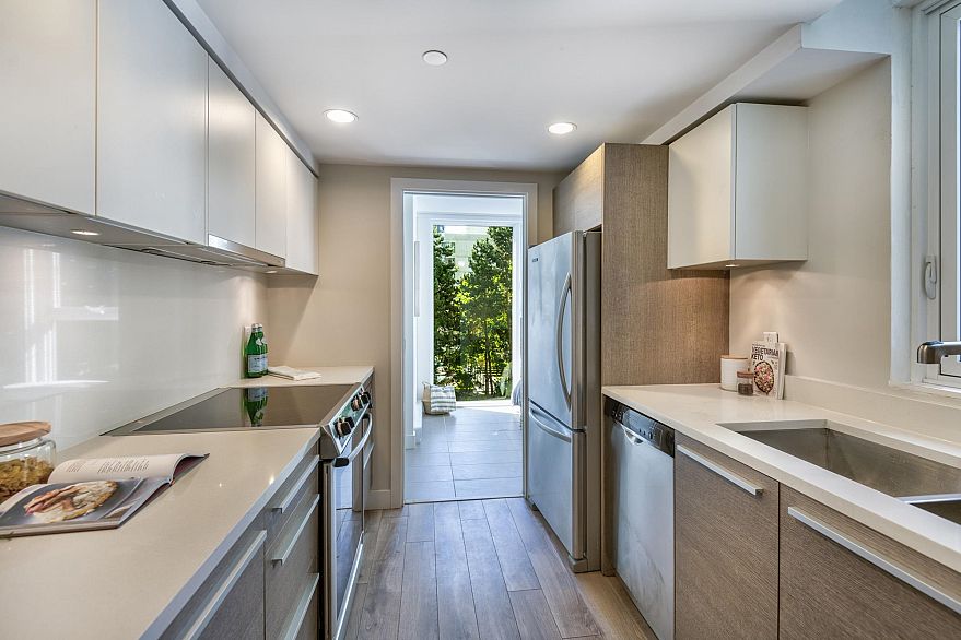 406 1323 Homer Street