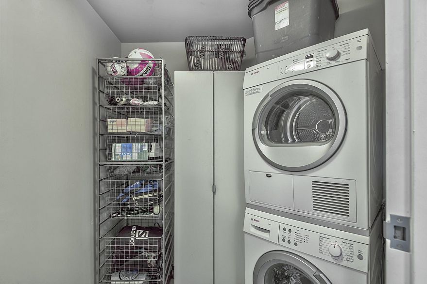 406 1323 Homer Street