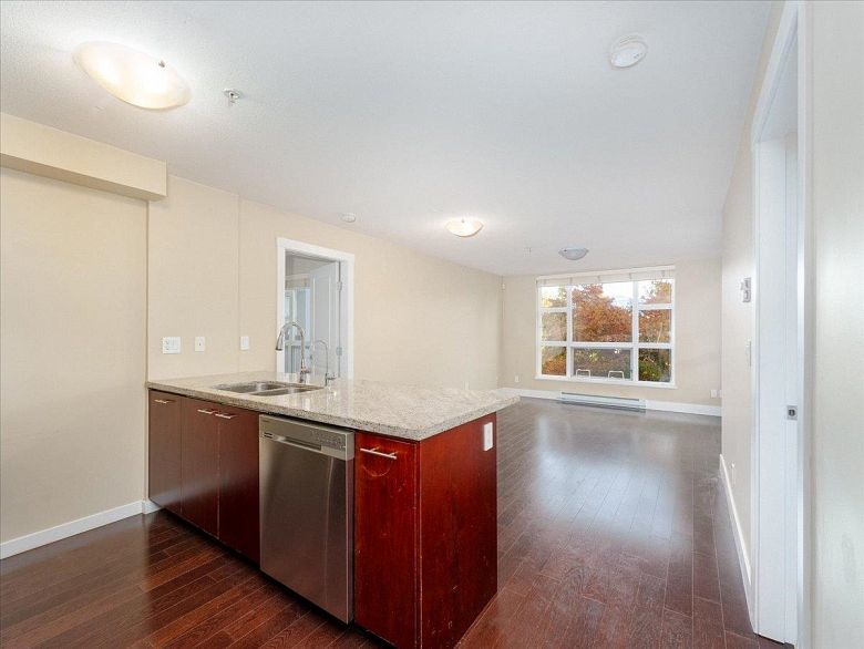 306 3839 W 4th Avenue