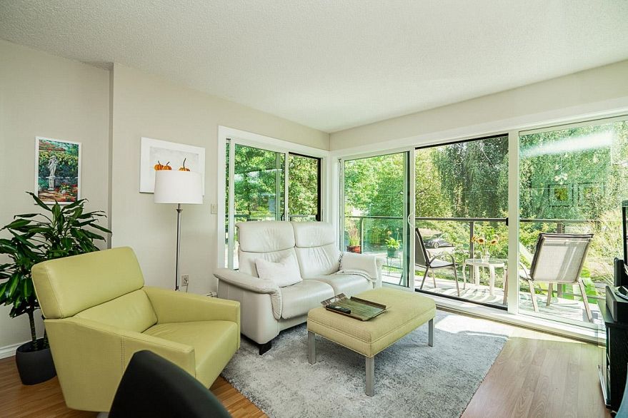 406 2366 Wall Street