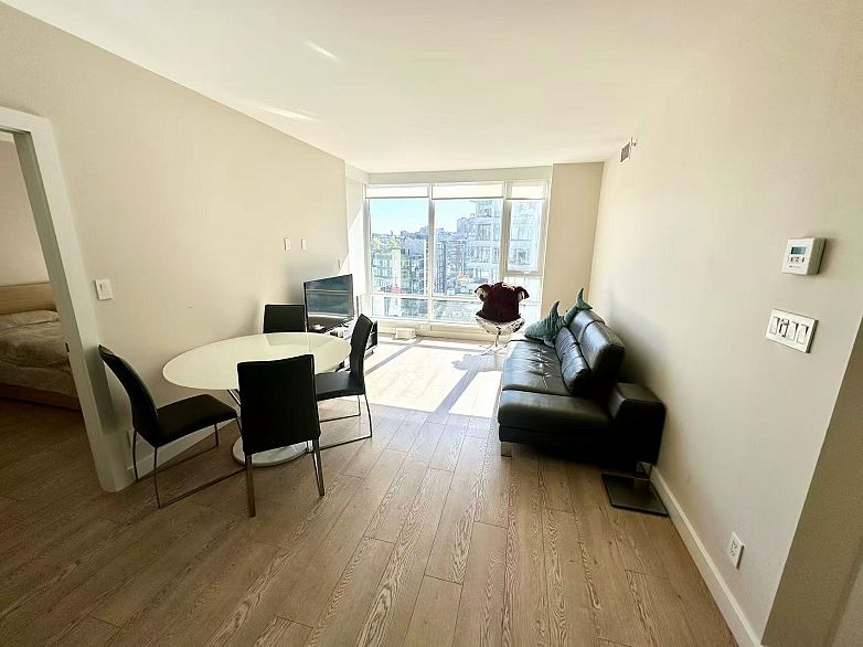 1701 1618 Quebec Street