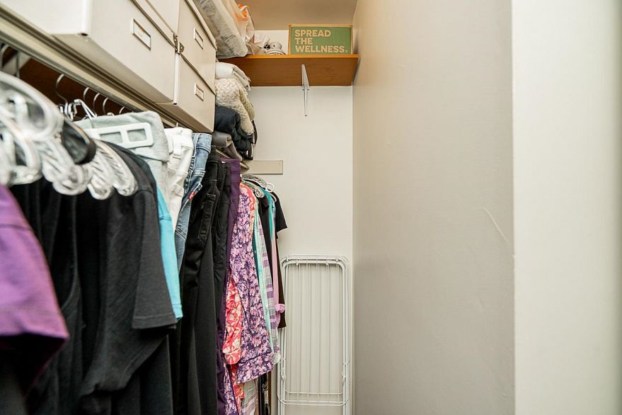 406 2366 Wall Street