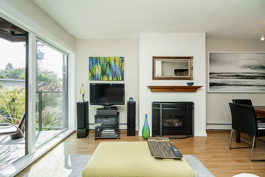 406 2366 Wall Street