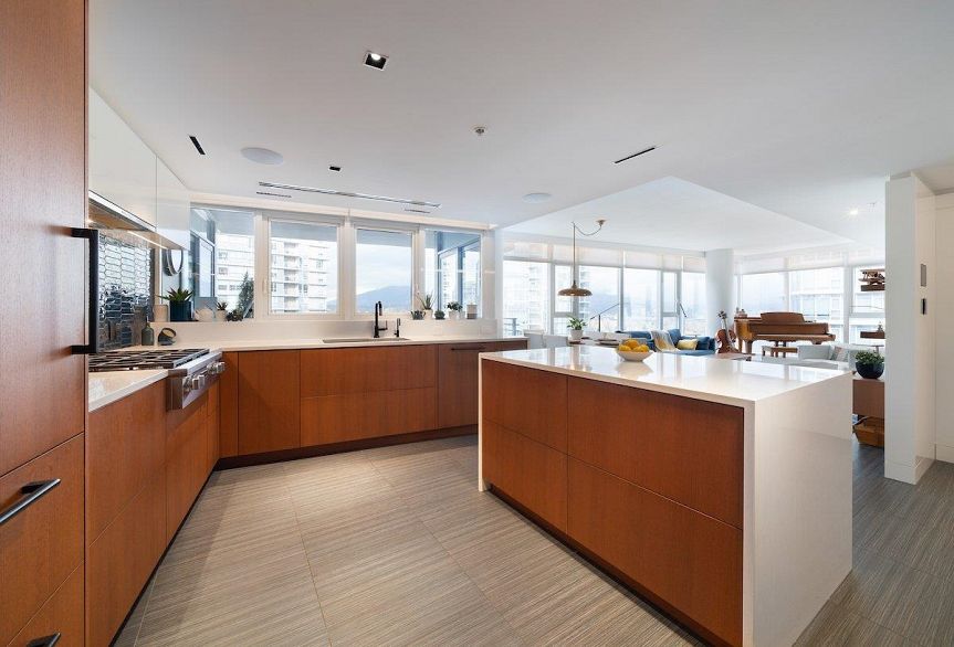 1702 1205 W Hastings Street