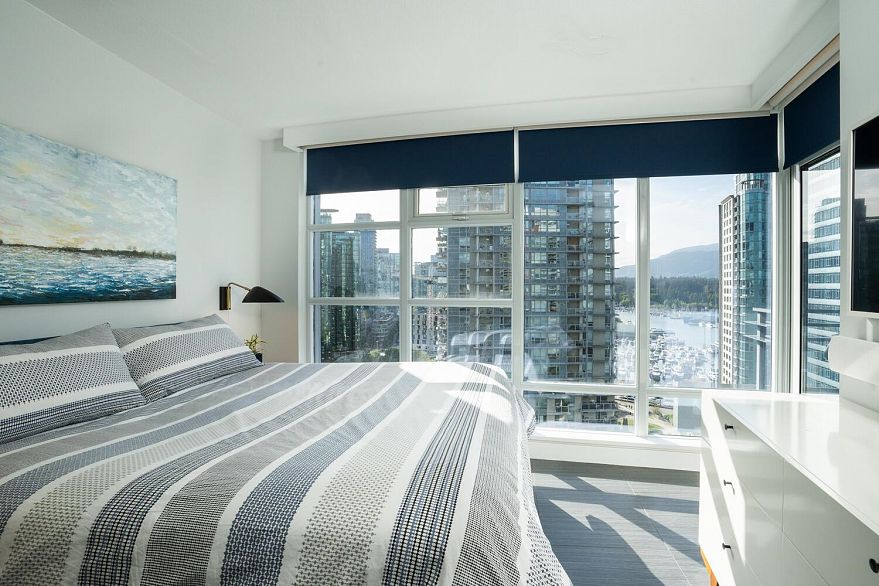 1702 1205 W Hastings Street