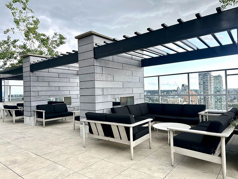 1706 1111 Richards Street