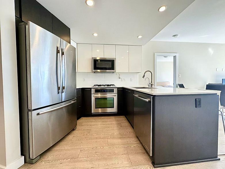 1701 1618 Quebec Street