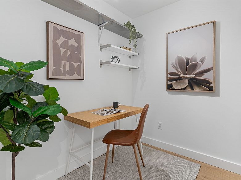 201 4315 Fraser Street