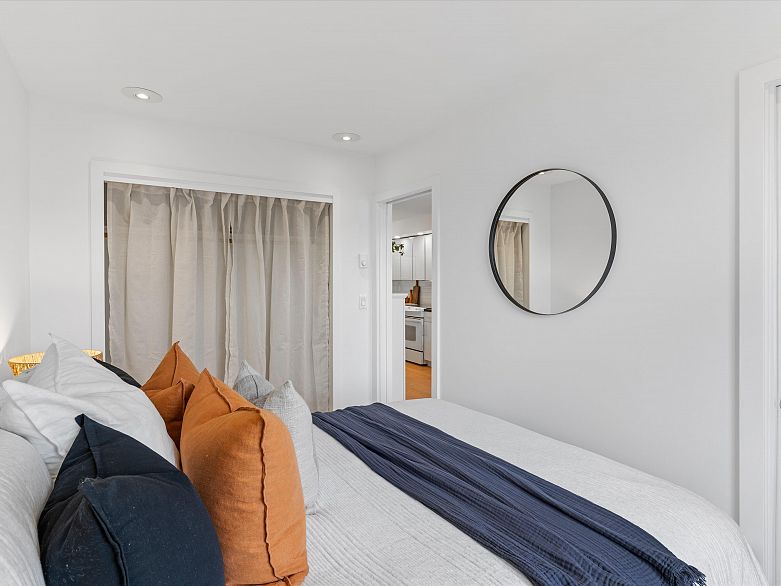 201 4315 Fraser Street