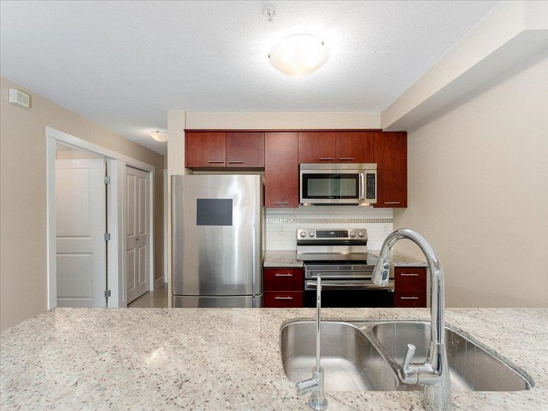 306 3839 W 4th Avenue