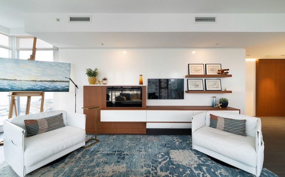 1702 1205 W Hastings Street