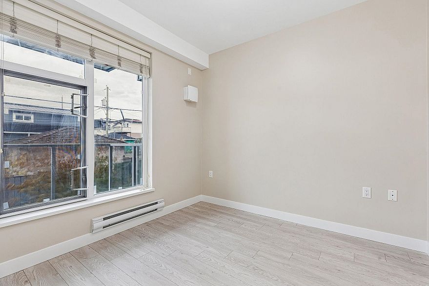 212 1838 Renfrew Street