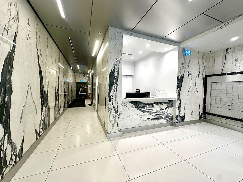 1706 1111 Richards Street