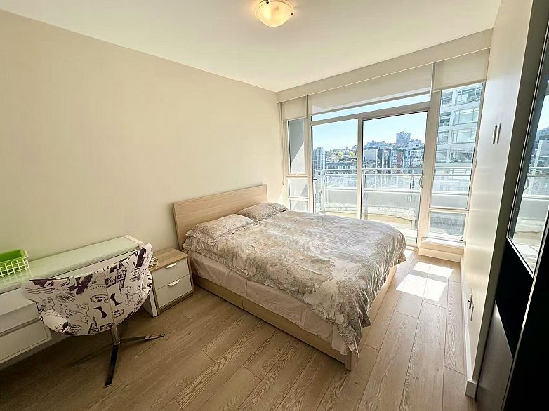 1701 1618 Quebec Street