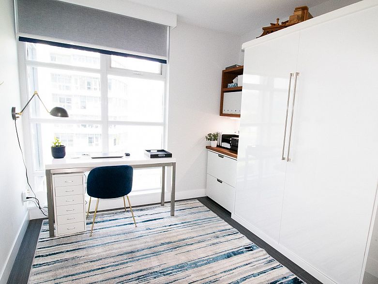 1702 1205 W Hastings Street