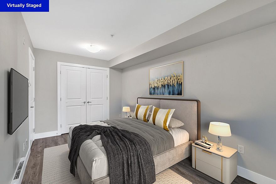 208 707 E 43rd Avenue