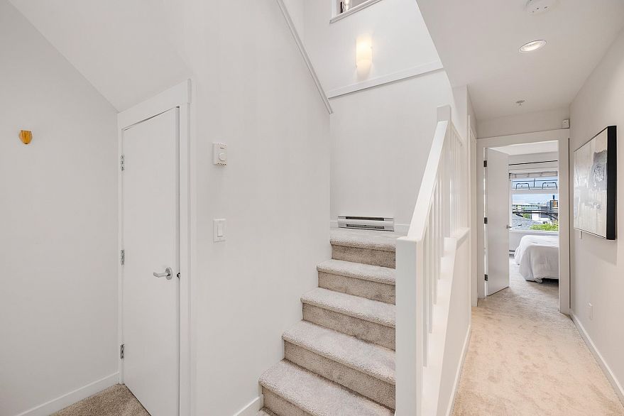 2276 St. George Street