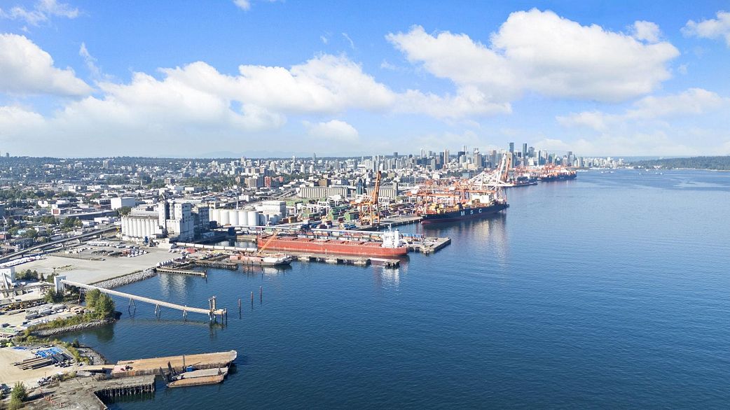 302 2366 Wall Street