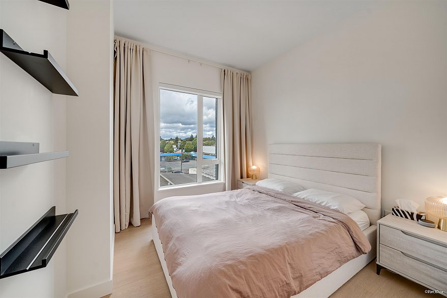 401 8888 Osler Street