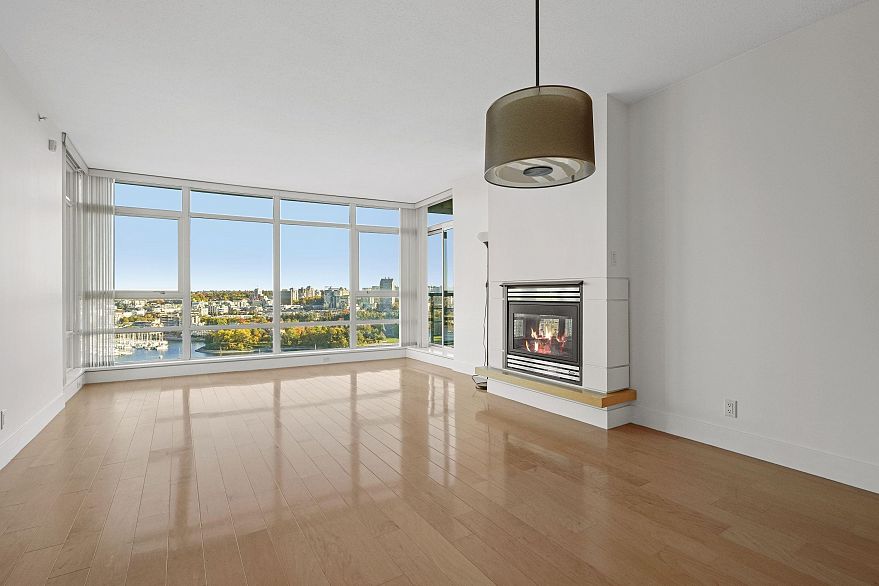 2503 1483 Homer Street