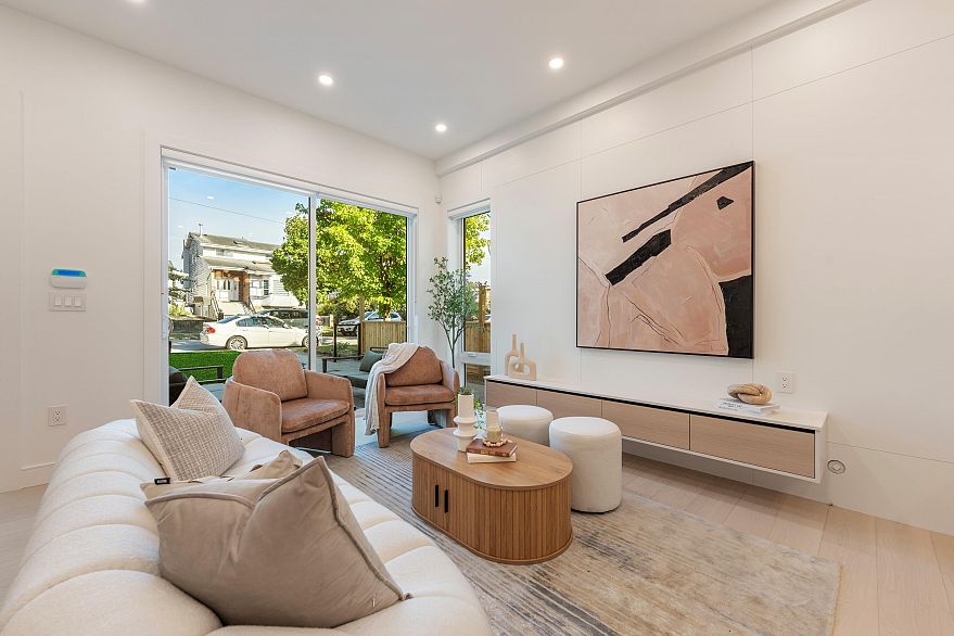 1 6933 Prince Edward Street