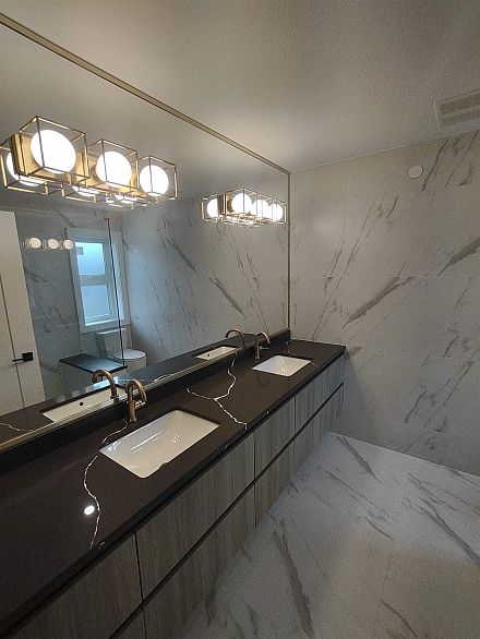 1 1706 W 68th Avenue