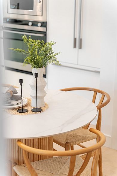 1 6933 Prince Edward Street