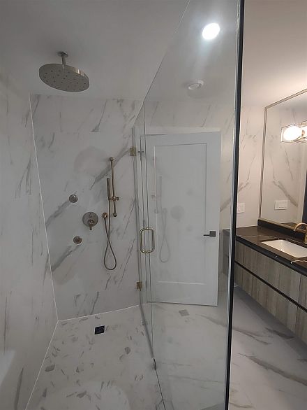 1 1706 W 68th Avenue