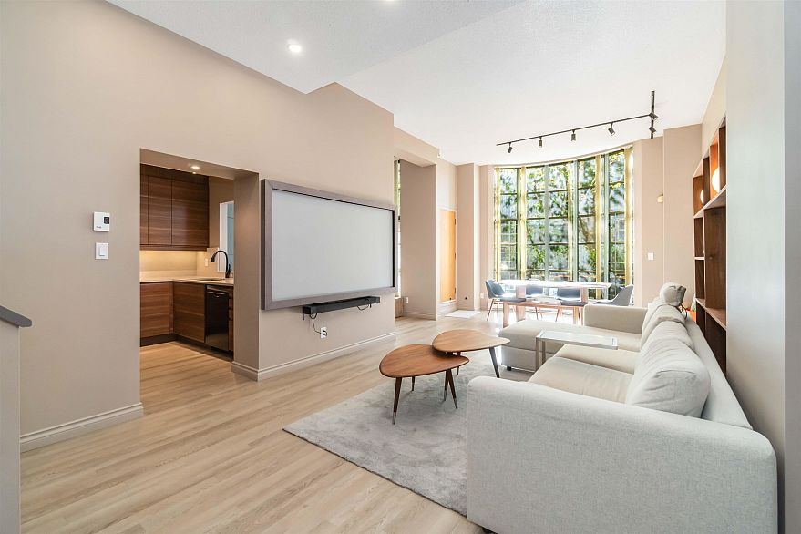 108 2288 Pine Street