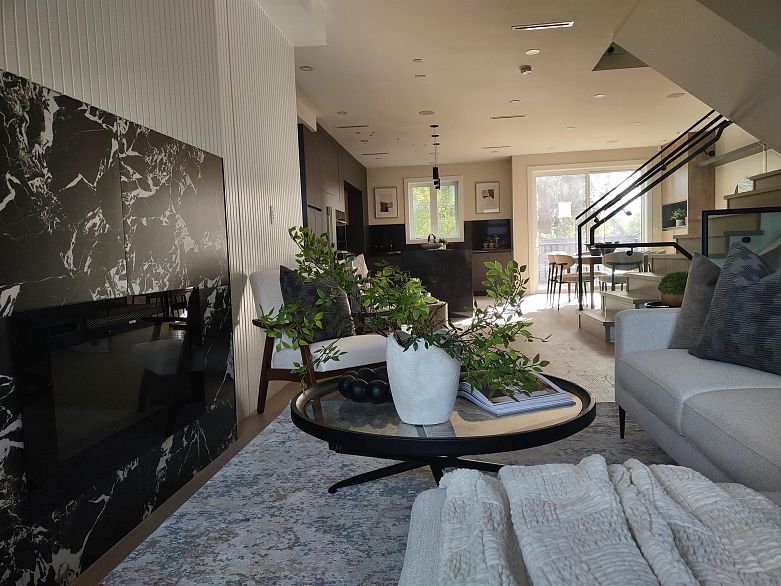 1 1706 W 68th Avenue