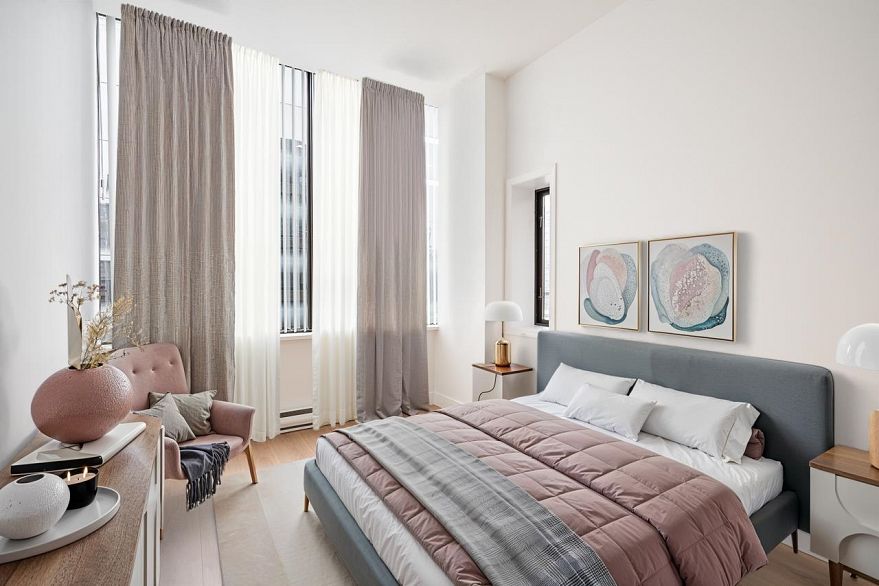 702 1010 Howe Street