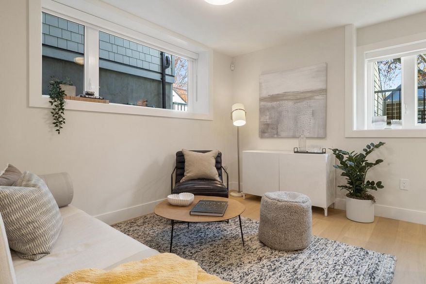 1 1937 Templeton Drive