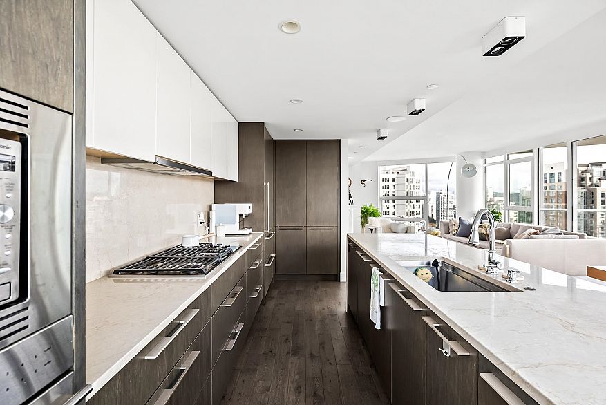 2502 499 Pacific Street