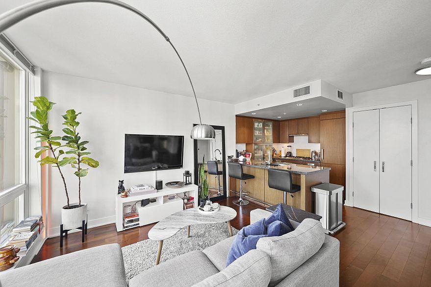 1708 1055 Richards Street