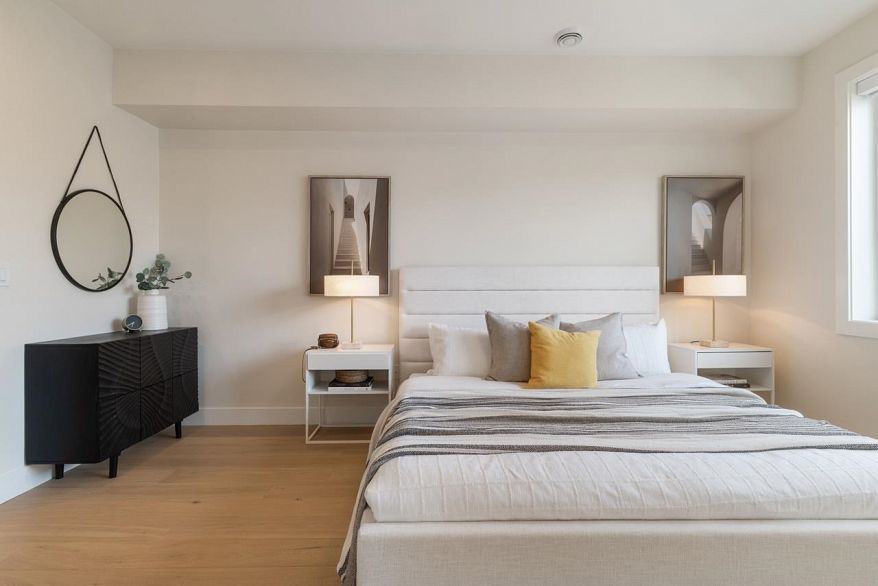 2 1937 Templeton Drive