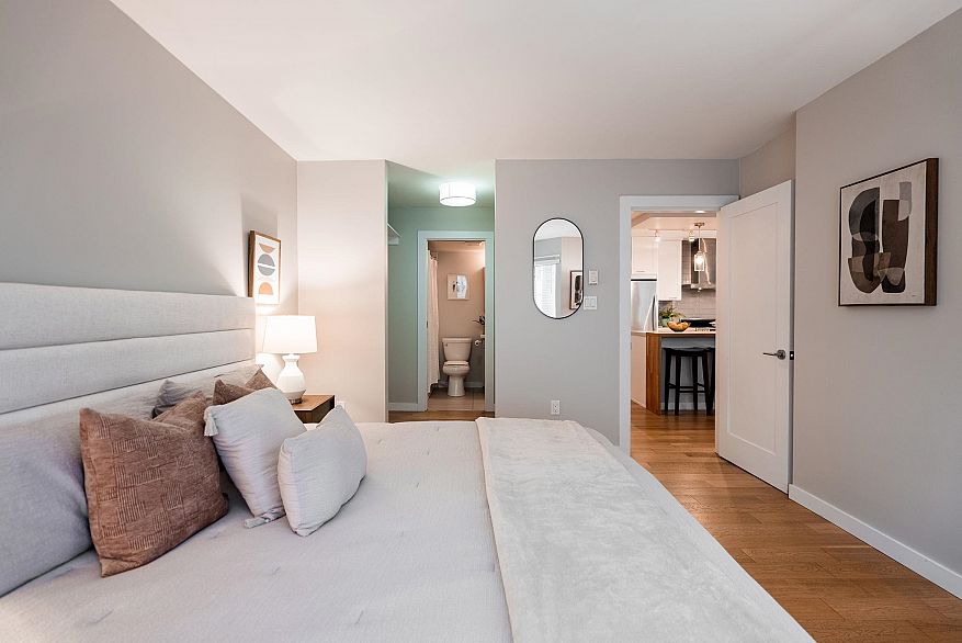 302 1263 Barclay Street