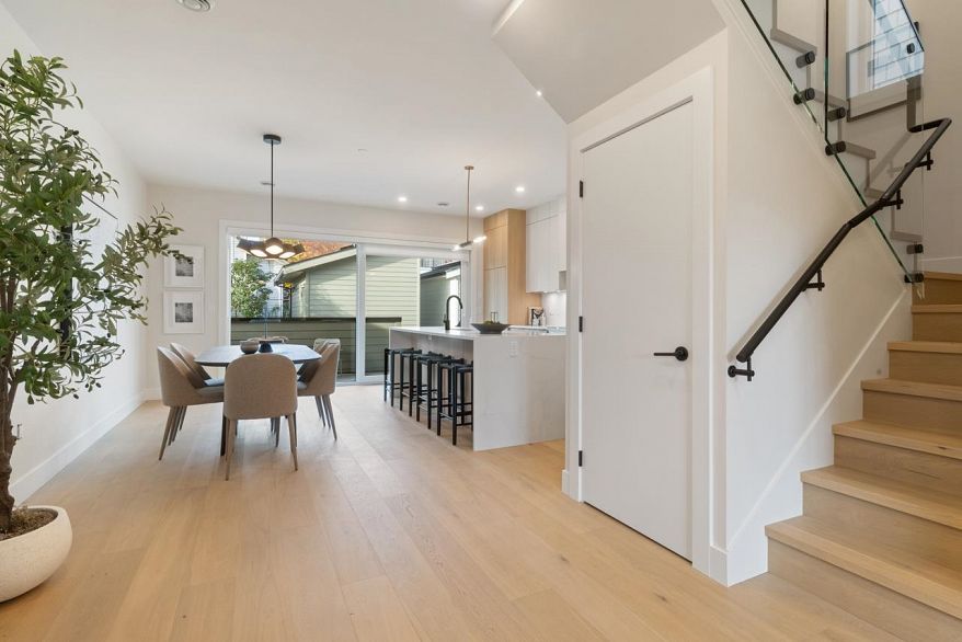 2 1937 Templeton Drive