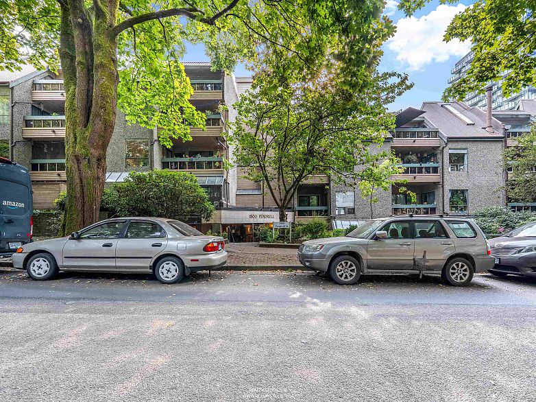 319 1500 Pendrell Street