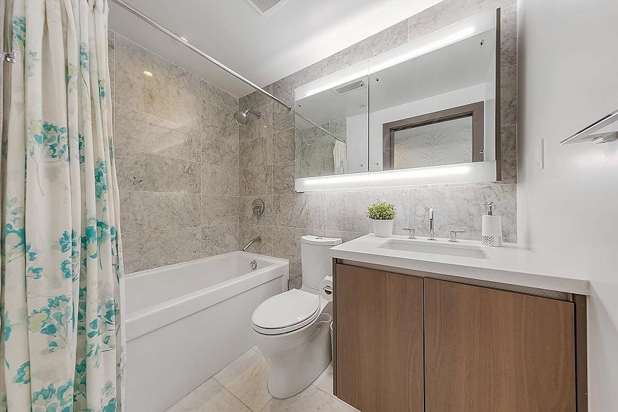 1509 68 Smithe Street