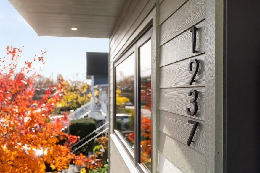 2 1937 Templeton Drive