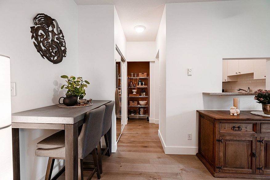 304 1928 Nelson Street