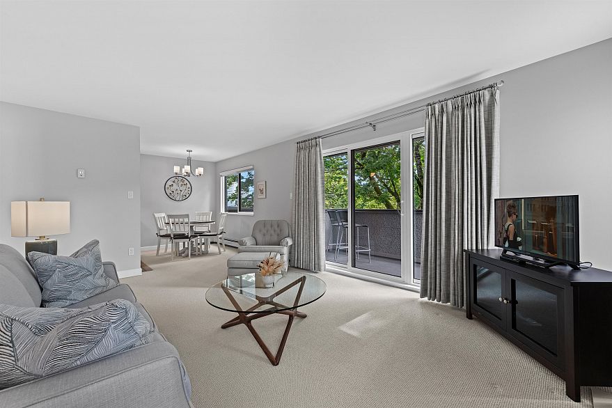 305 8775 Cartier Street