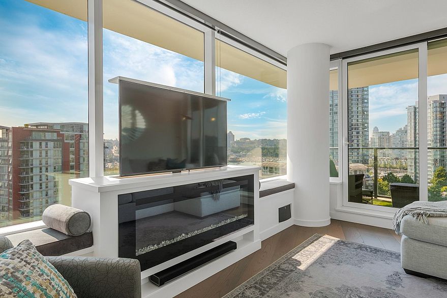 1509 68 Smithe Street