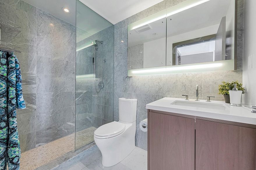 1509 68 Smithe Street