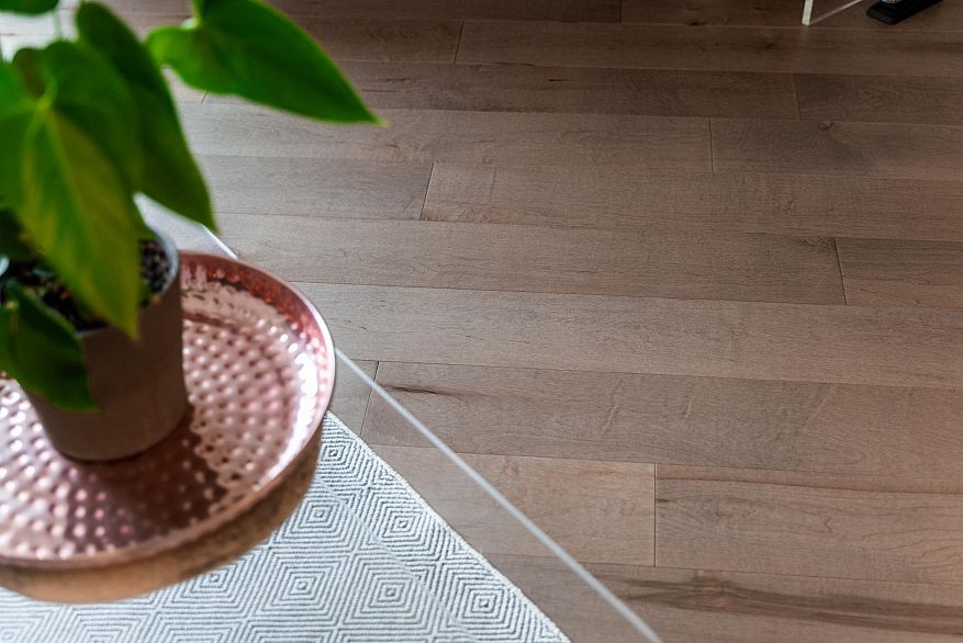 304 1928 Nelson Street