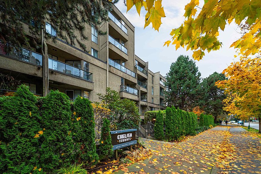 311 1040 Pacific Street