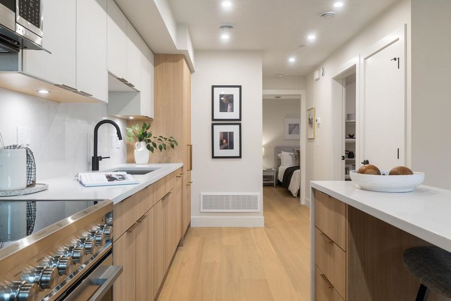 1 1937 Templeton Drive