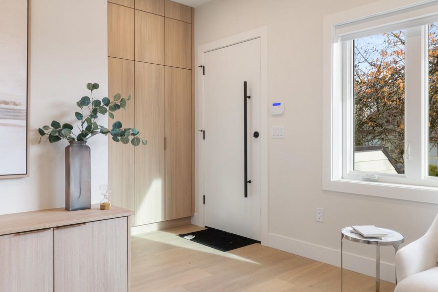 2 1937 Templeton Drive